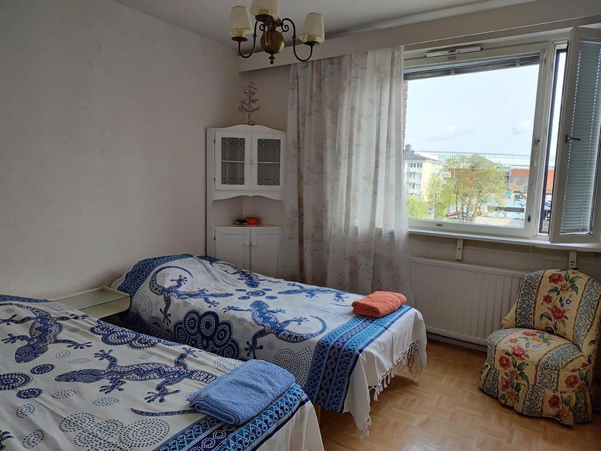 Cozy Nest, Apartement In The Center Of 罗瓦涅米 外观 照片