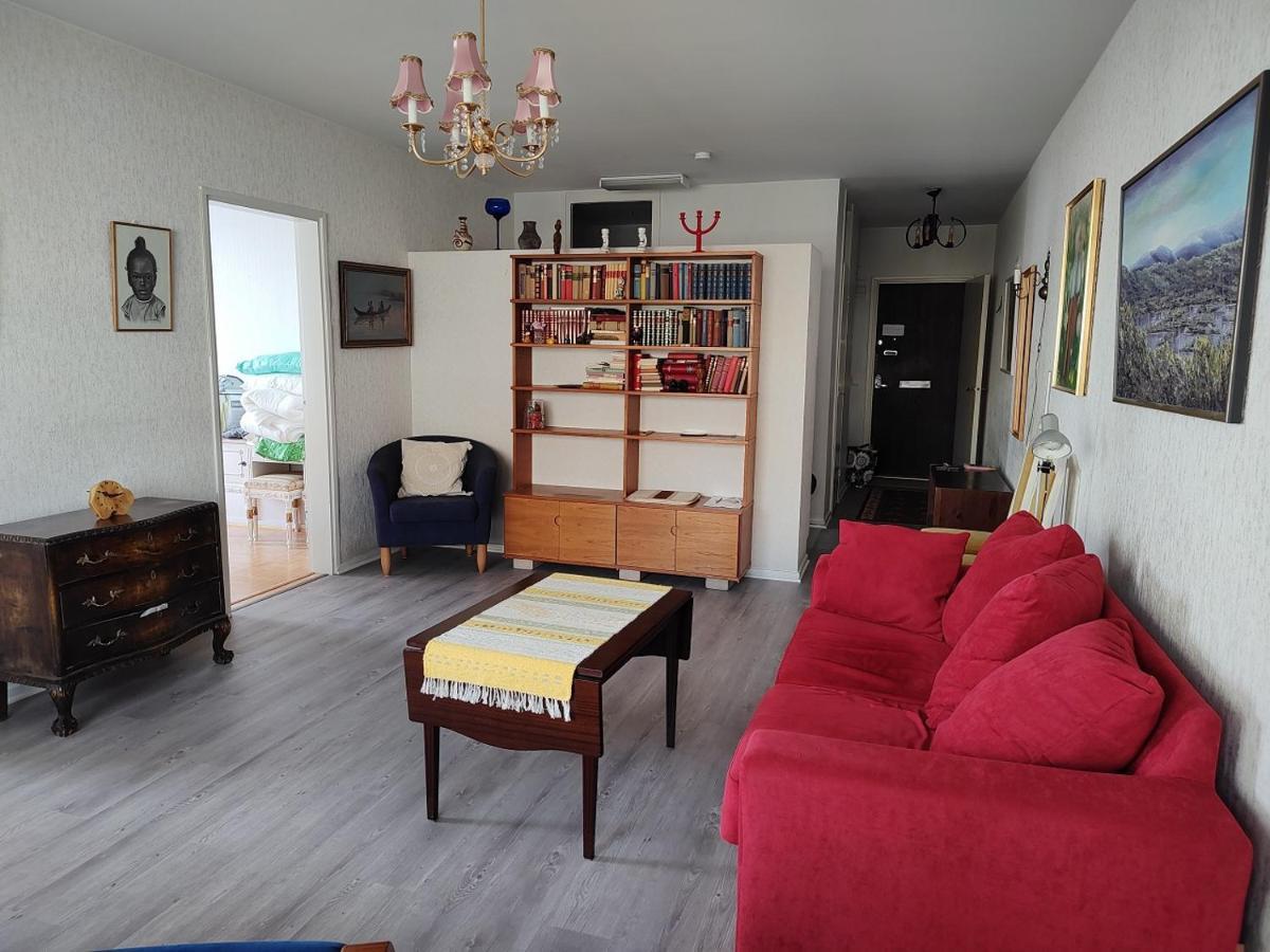 Cozy Nest, Apartement In The Center Of 罗瓦涅米 外观 照片